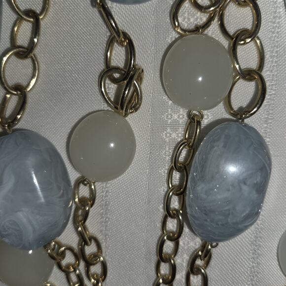 3 Strand Pale Blue Frosted Stone Necklace Chunky Statement Tiered White Stones - Picture 5 of 8
